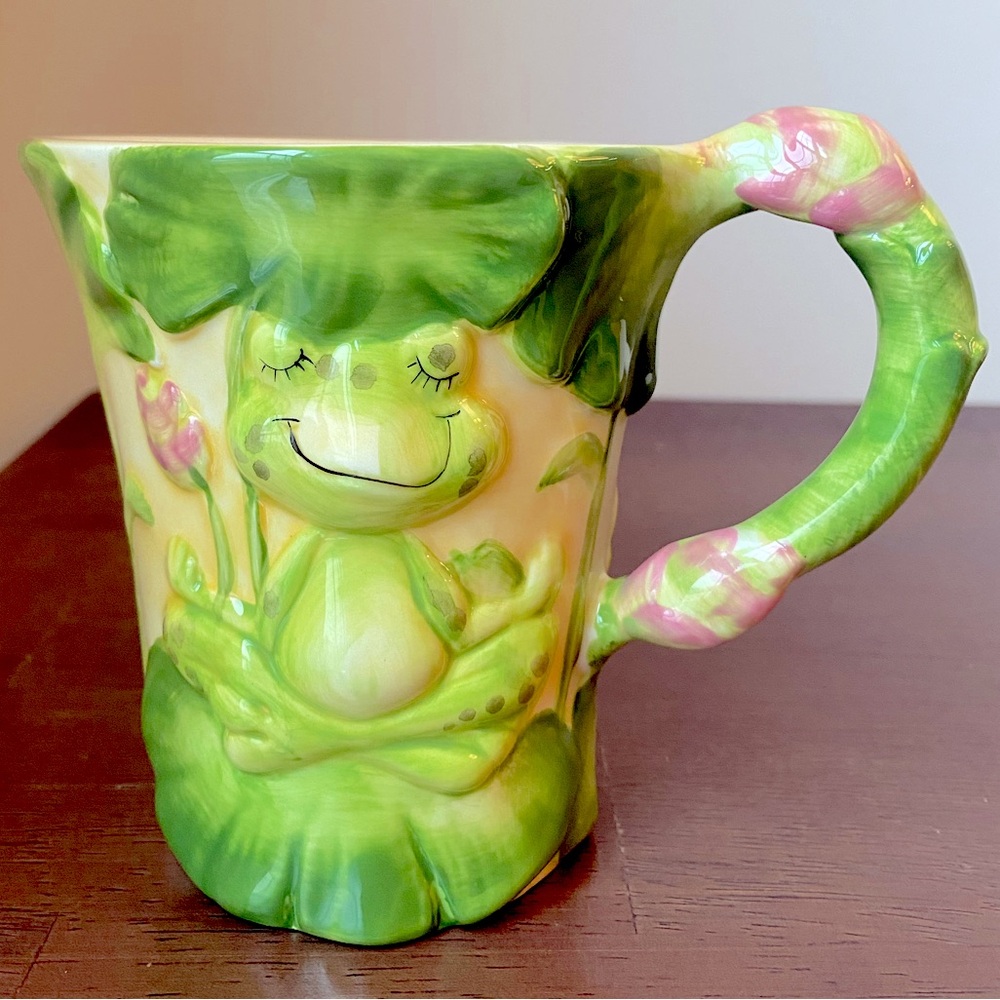 Pier 1 Imports Hand-Painted Green Meditating Frog Tea Coffee Mug